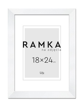Белая фоторамка 18х24 см. Фоторамка
