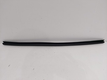 фото thumb №1, Hyundai i30/i30 cw 09-12 прокладка планка дверь правые зад