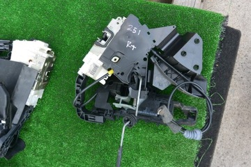 фото thumb №10, Замок двері правий лівий перед зад mercedes w251 eu