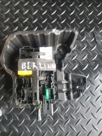 фото thumb №1, Коробка запобіжників citroen berlingo 9812661980