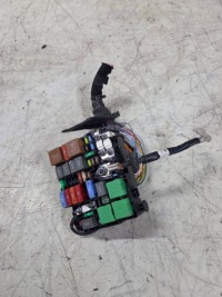 Купить Opel mokka b 2023 рамка / модуль предохранителей, фото thumb