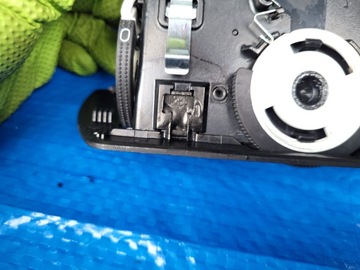 фото thumb №7, Запчасти | astra h решётка воздуховод панели консоли правая 13228916