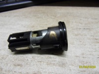 Разъём прикуривателя 12v w консоль vw caddy v 2k7 Цена, фото thumb