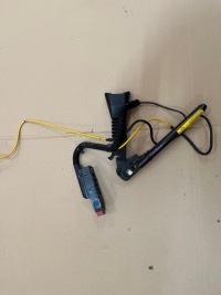 фото thumb №1, Натягувач поперечина правий передній opel corsa c 2000-2006 04121/797-0