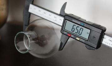 Klosz kominek cylinder szkło do lampy naftowej sygnowany śr. 31mm BELGICA