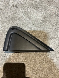 Купити Трикутник заглушка крила правий задня renault twingo iii 833303593r, фото thumb