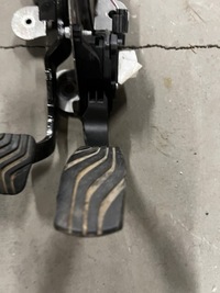 фото thumb №2, Педали gaz тормоз механическая коробка передач renault scenic iv