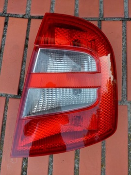 фото thumb №1, Skoda fabia i 99-04 лампа задня права хетчбек