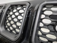 фото thumb №11, Jeep compass ii 20-26 рестайлинг центральная решётка бампера серый pod камера оригинал