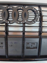 фото thumb №6, Audi q3 83a чёрный - решётка радиатора, решётка сцепление рекомендую