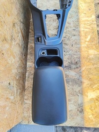 фото thumb №6, Подлокотник кожаный kpl туннель focus mk3 11-14r