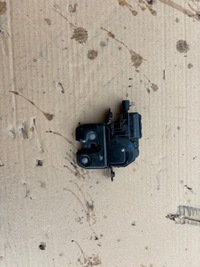 фото thumb №1, Замок крышки багажника renault twingo iii 2014- 905031335r