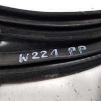 фото thumb №3, Прокладка дверь правый перед mercedes w221 lift