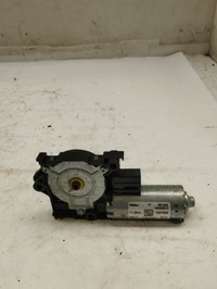 фото thumb №6, Mercedes w177 amg a35 моторчик люк 10029933b