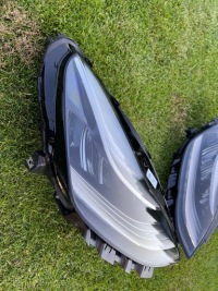 Tesla model 3 фара правая  перед led 1077376-00-c Доставка, фото thumb