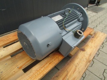 Двигатель SEW 7 кВт 2840 об/мин Тормоз DFV160M12 НОВЫЙ