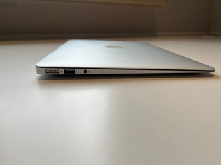 MacBook Air (13-inch, Early 2014)　動作品 MacBook本体 Apple MacBook Air 13-inch Early 2014 Apple