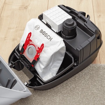 Пылесос Bosch Bag Series 6 BGB6X330 Регулировка мощности в светодиодной ручке 600Вт