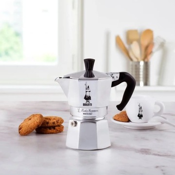 Кофеварка Bialetti Moka Express классическая 670 мл 12 чашек