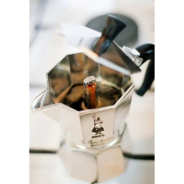 Кофеварка Bialetti Moka Express классическая 670 мл 12 чашек