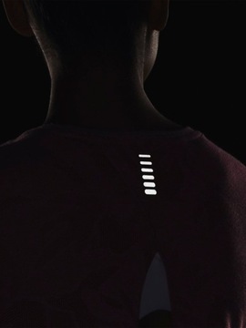 ФУТБОЛКА ЖЕНСКАЯ UNDER ARMOR STREAKER SNOWCLOUD S