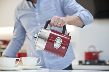 Электрочайник Russell Hobbs 21670-70 2400 Вт красный 1,7л