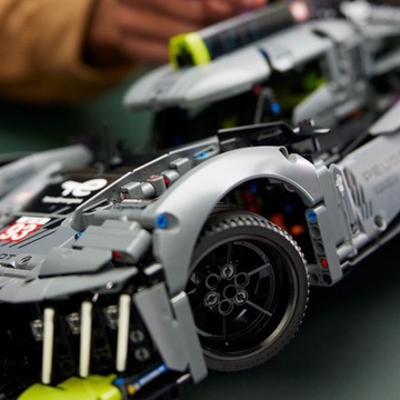 Lego Technic - Гибридный гиперкар PEUGEOT 9X8 24H Le Mans 42156