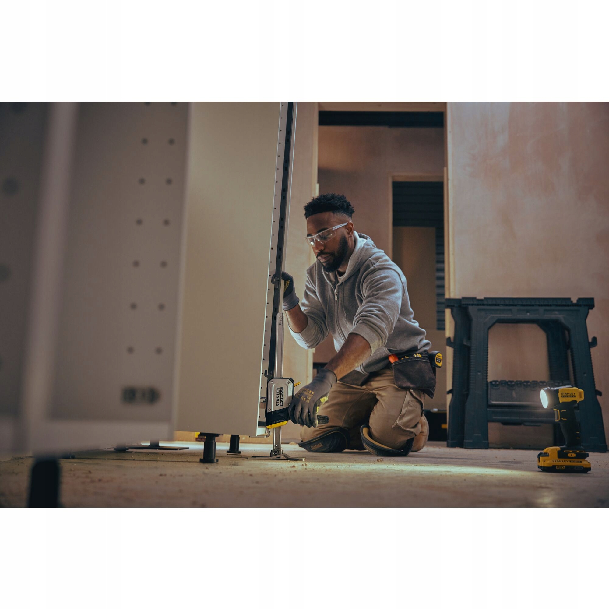 STANLEY 2x PODNOŚNIK DO MEBLI PŁYT DRZWI OKIEN TRADELIFT 7-220MM FMHT83552