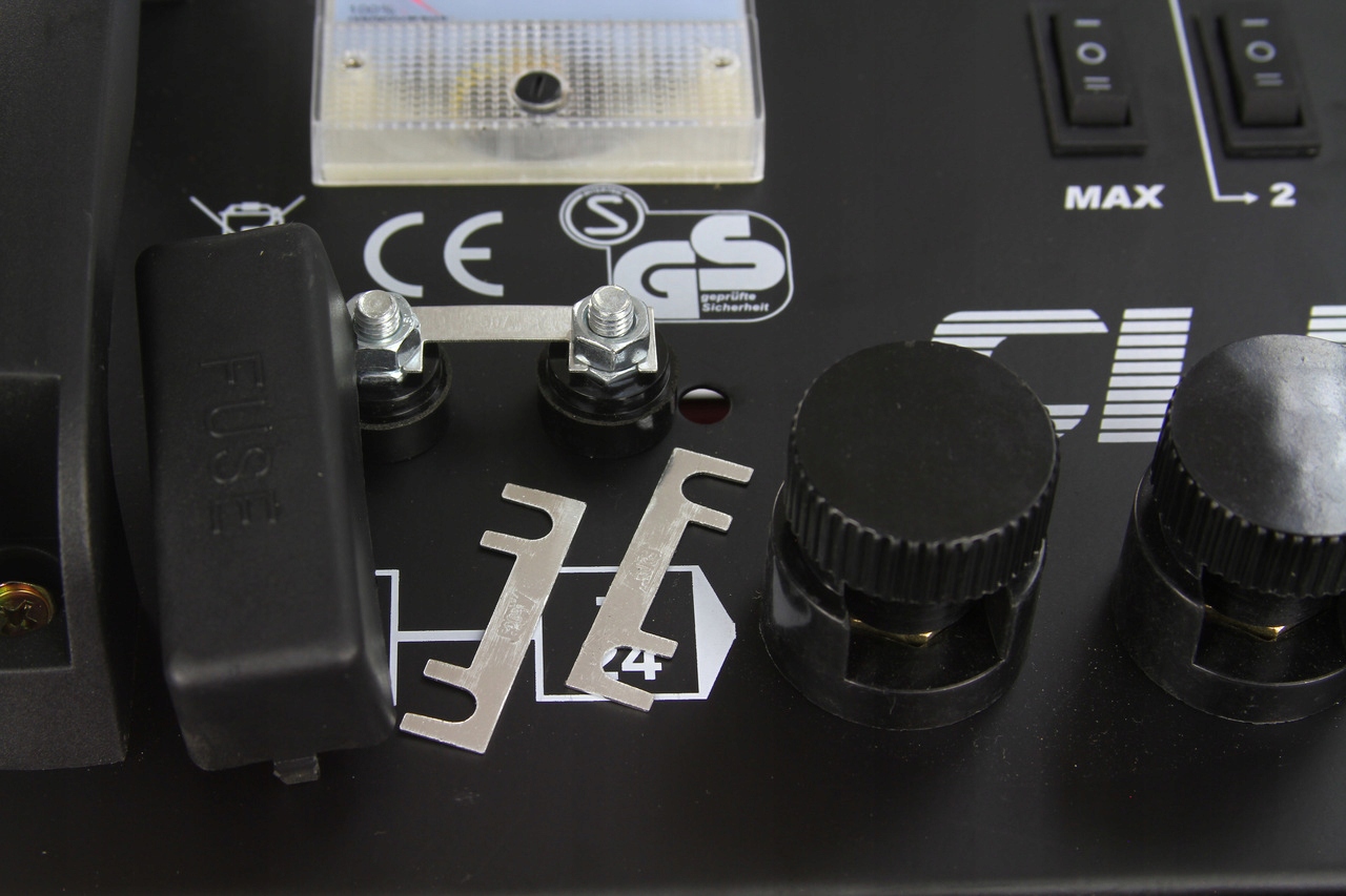 PROSTOWNIK SAMOCHODOWY AKUMULATOROWY z Rozruchem CLASS 430 12V 24V ROZRUCH