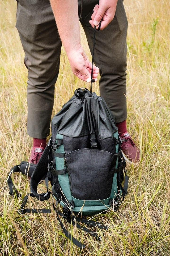 NEO PLECAK TURYSTYCZNY TREKKINGOWY 30L ZIELONY WĘDKARSKI SURVIVAL 84-328