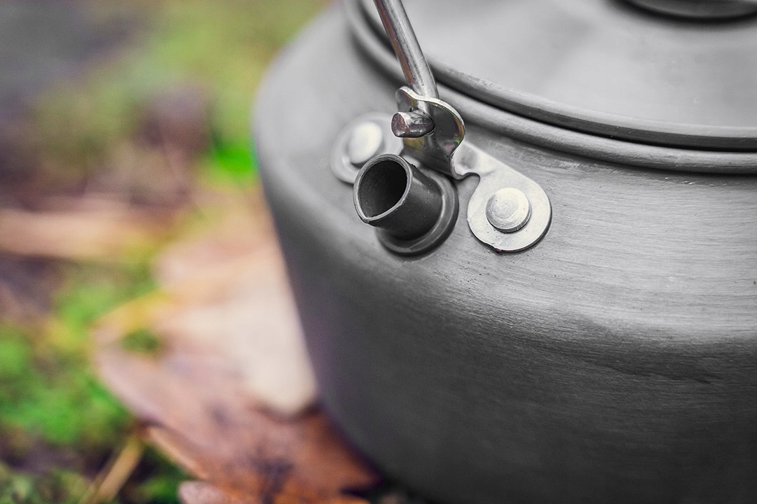 NEO ALUMINIOWY CZAJNIK TURYSTYCZNY 0.8L TORBA