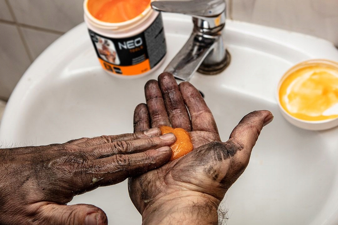 NEO PASTA ŻEL BHP MYCIA RĄK USUWANIA ZABRUDZEŃ 0,5KG POMARAŃCZOWA 10-401