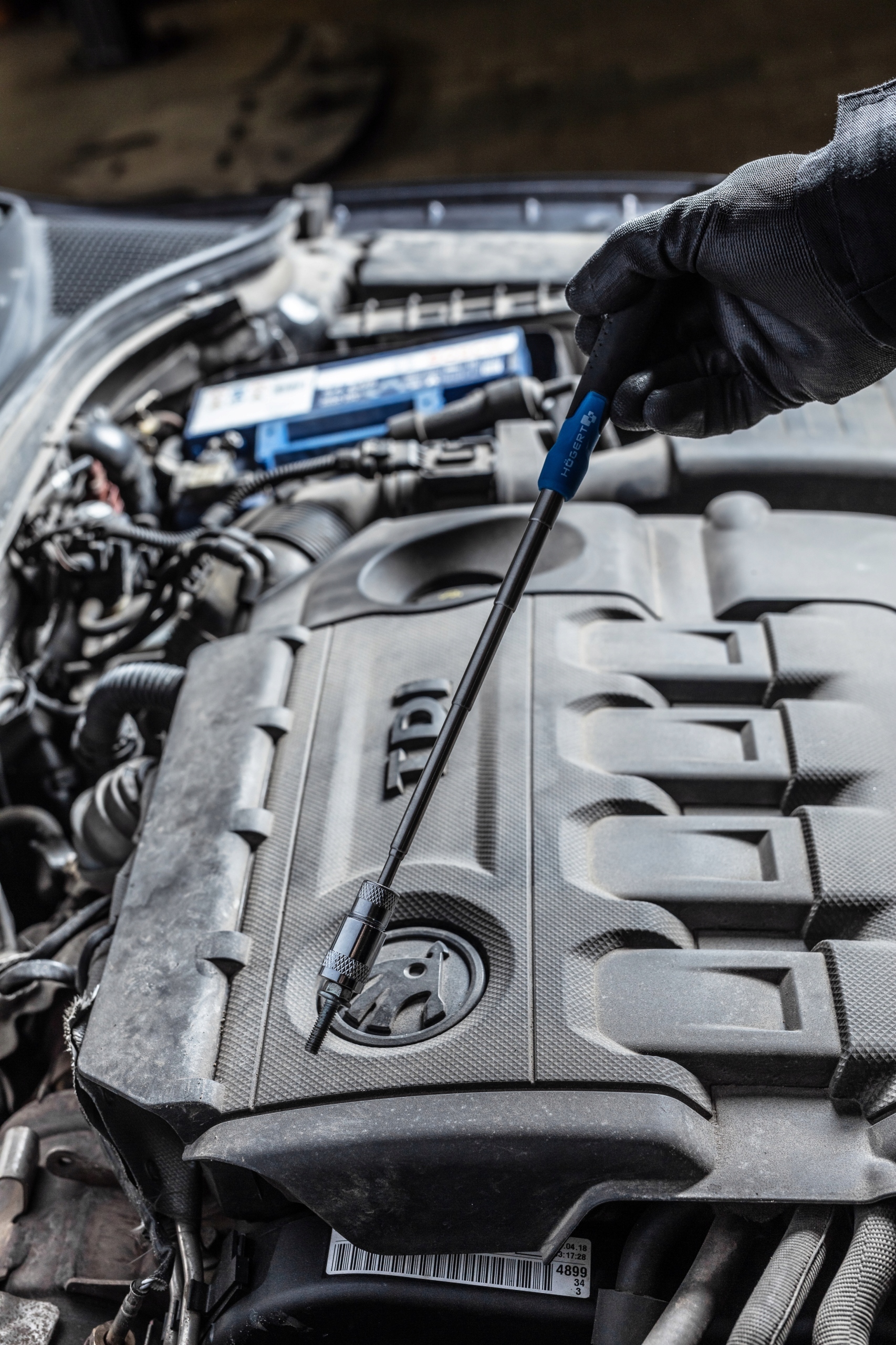 HOGERT UCHWYT CHWYTAK MAGNETYCZNY TELESKOPOWY 195-810MM Z LED KLIPS HT4R508