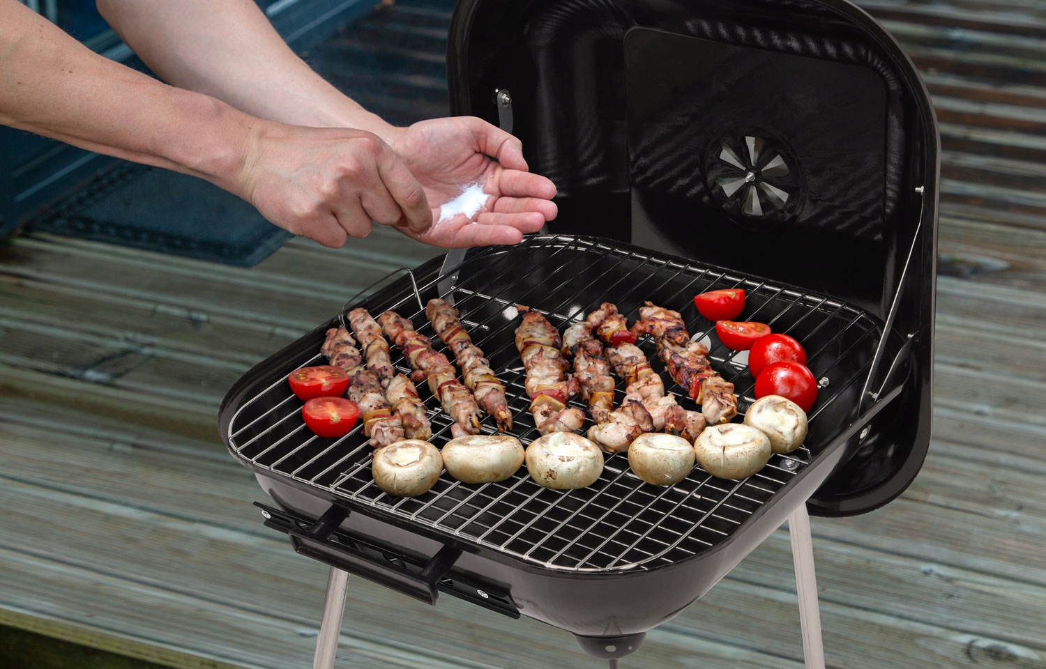 LUND GRILL OGRODOWY Z POKRYWĄ KOŁAMI BBQ 40X45CM NA OGRÓD WĘGLOWY 99904