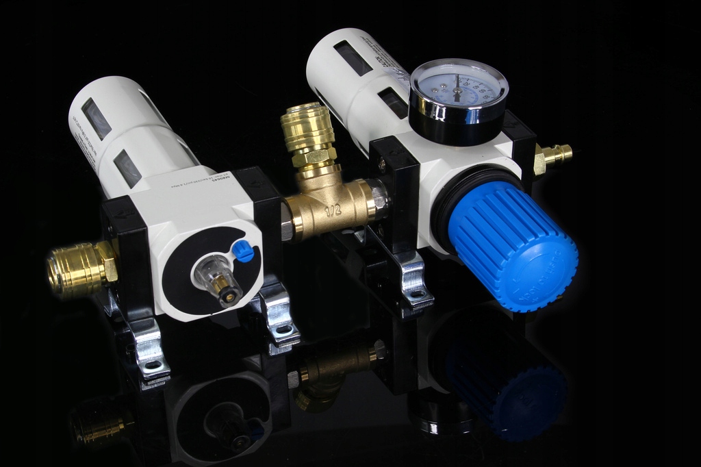 ODWADNIACZ Z REGULATOREM + NAOLEJACZ 1/2" BJC M80645