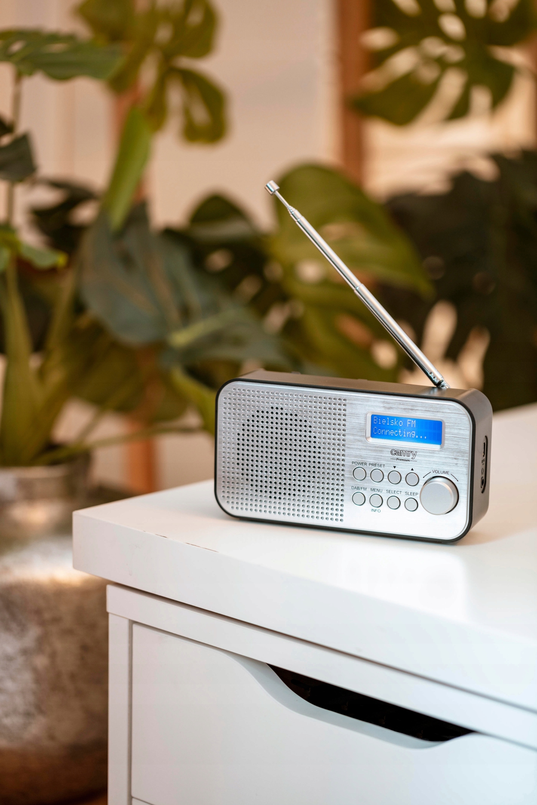 CAMRY RADIO PRZENOŚNE CYFROWE FM/ BUDZIK AKUMULATOROWO - SIECIOWE FM /DAB+