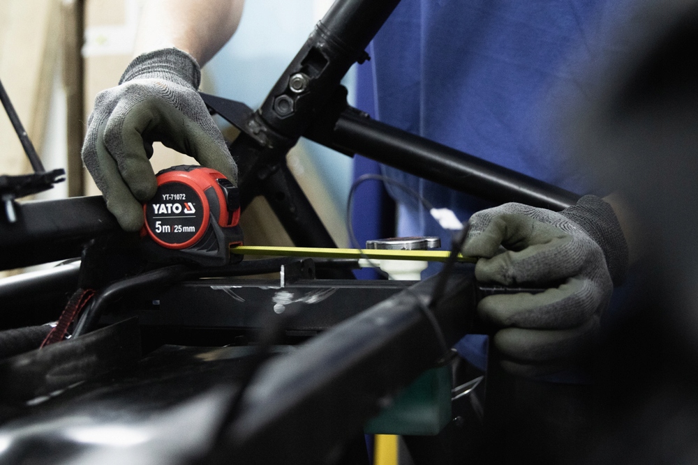 YATO UNIWERSALNA MIARA ZWIJANA MIARKA 5m x 25mm METRÓWKA Z BLOKADĄ YT-71072