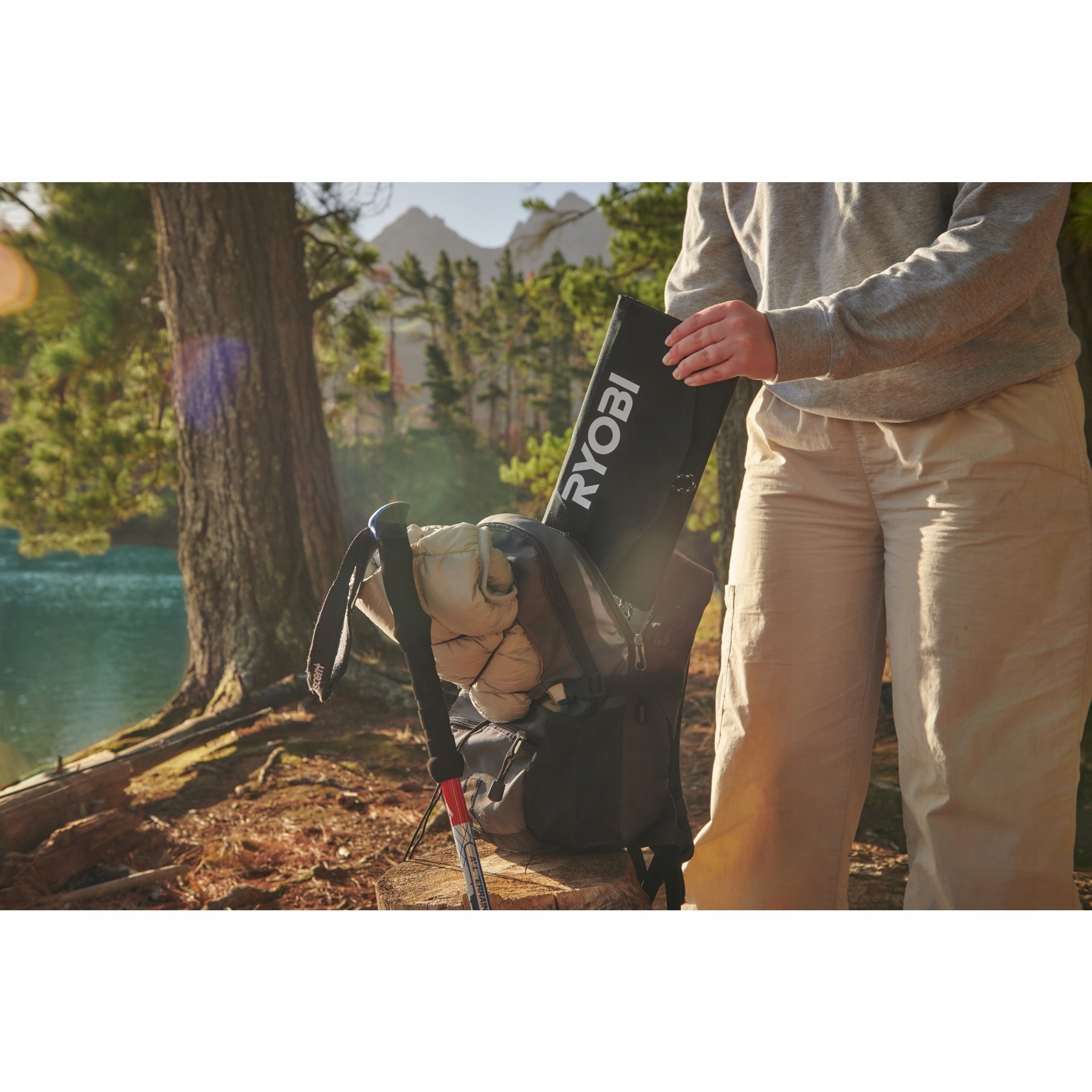 RYOBI PANEL SOLARNY 21W PLECAKOWY 2xUSB-A RYSP21A