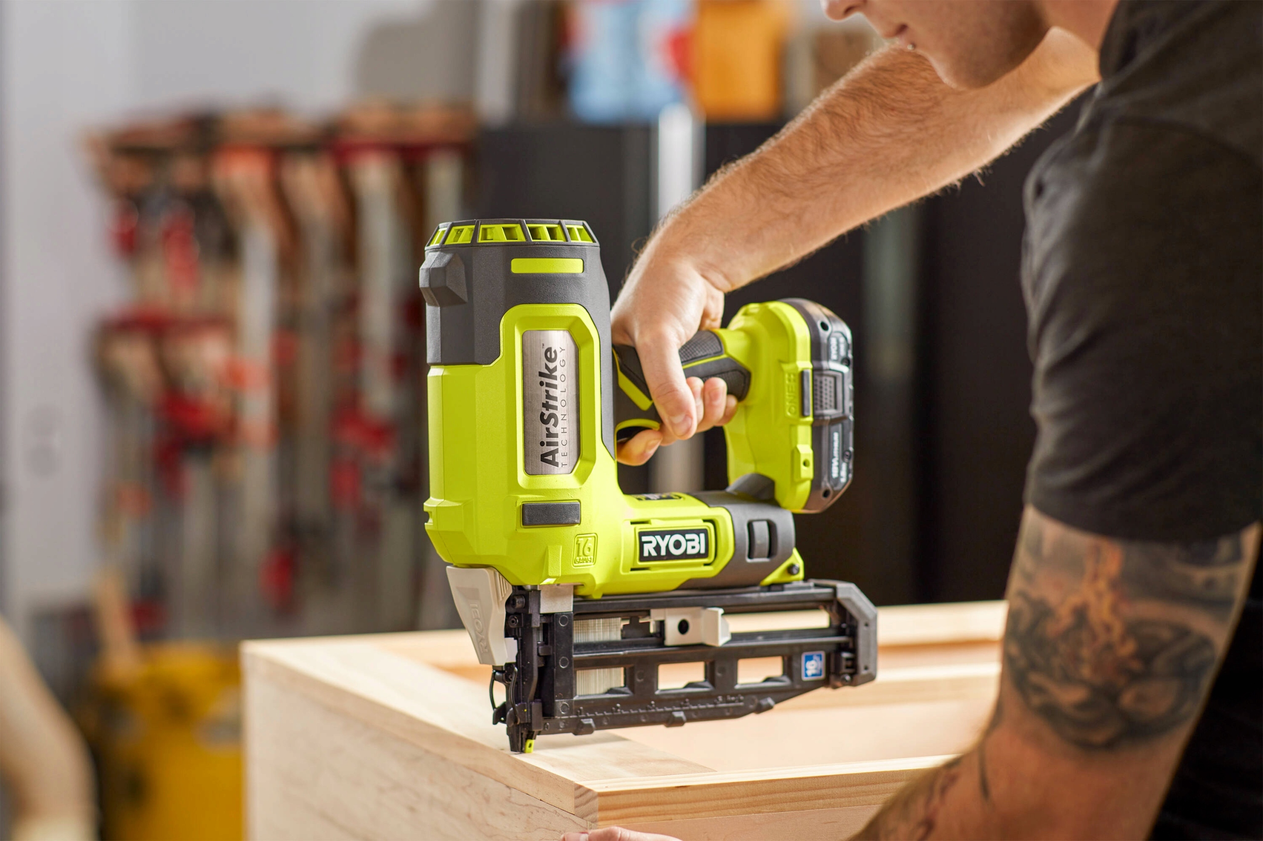 RYOBI GWOŹDZIARKA AKUMULATOROWA R16GN18-120S