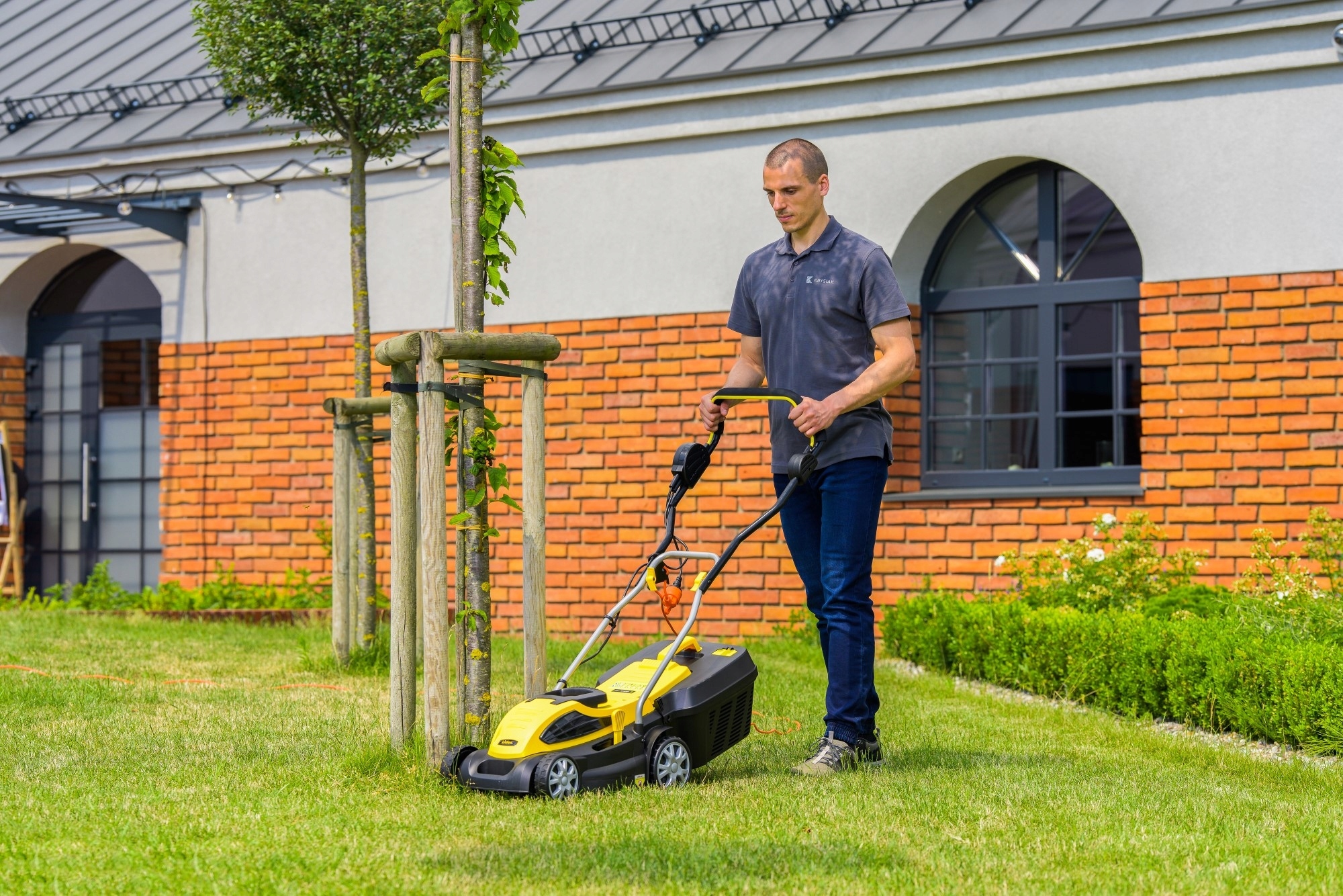 LIDER KOSIARKA ELEKTRYCZNA 1400W 34cm 35L KC1400A