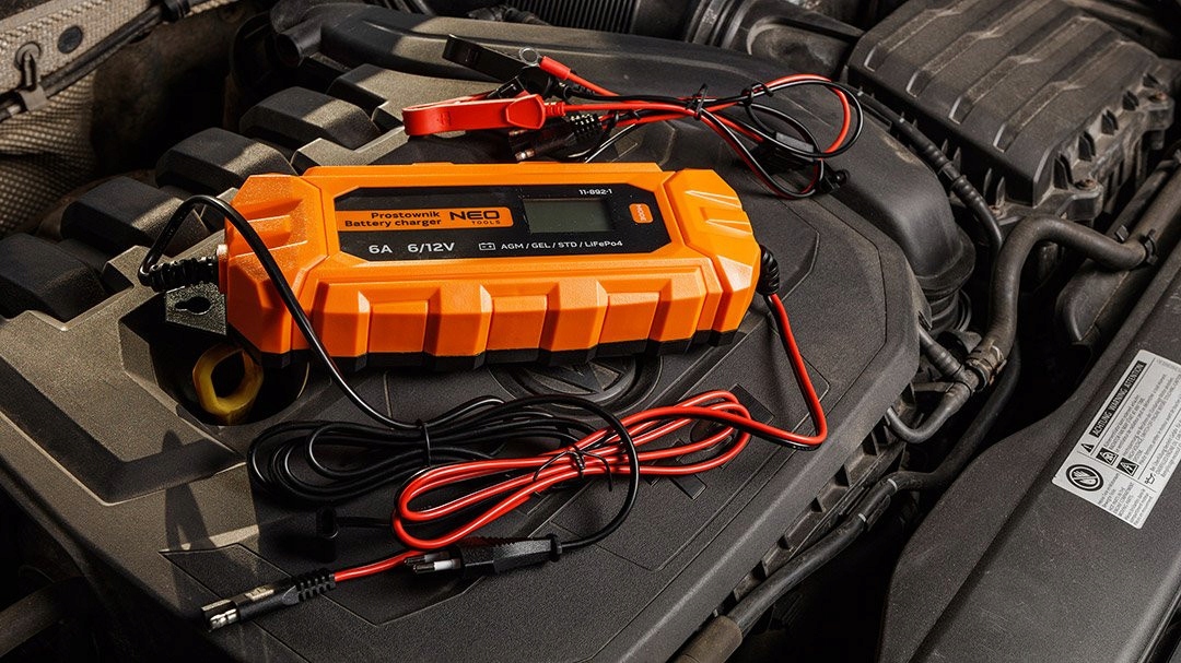 NEO PROSTOWNIK AUTOMATYCZNY ŁADOWARKA 12V 6A/100W
