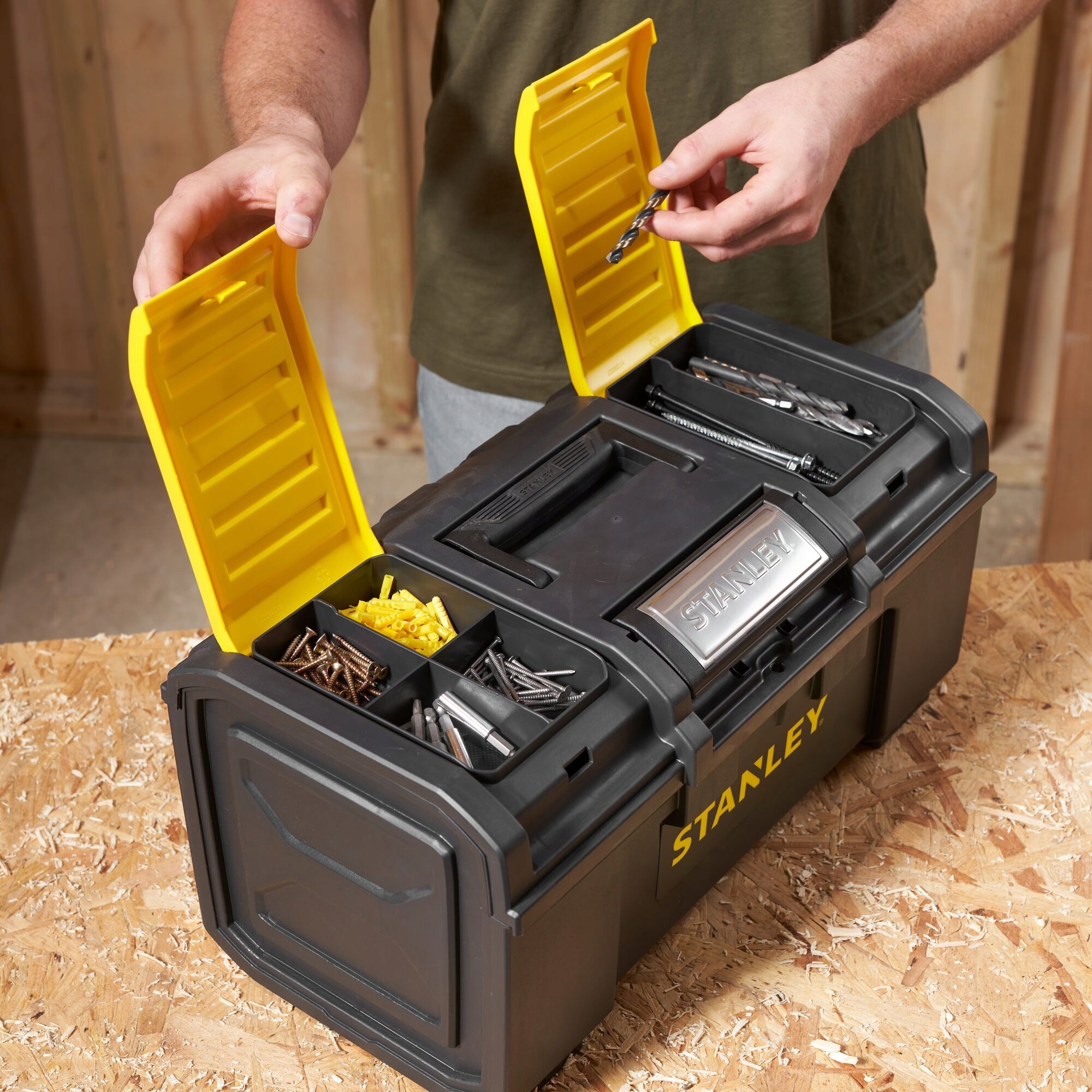 STANLEY WALIZA SKRZYNIA NARZĘDZIOWA BASIC 24" 59x25.5x27 cm FATMAX 1-79-218