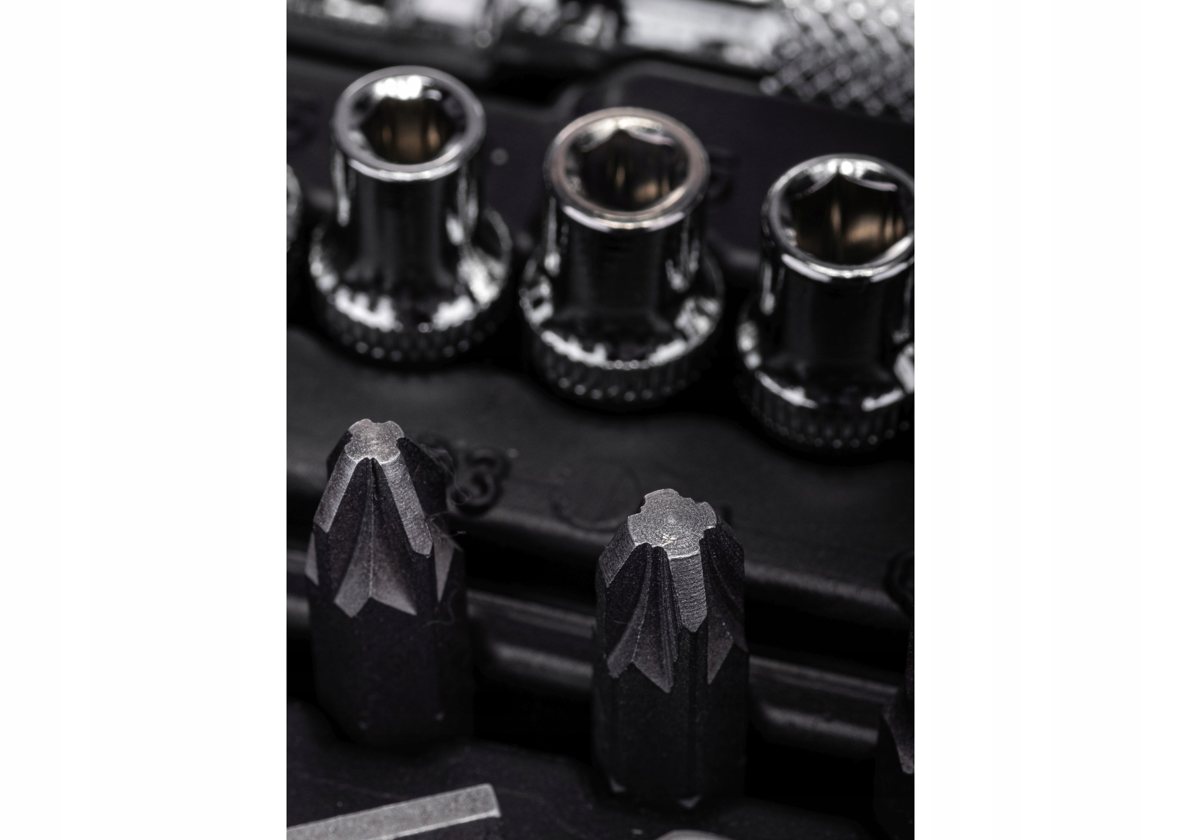 SCHMITH ZESTAW NARZĘDZI KLUCZY NASADOWYCH 82SZT. 1/2" 1/4" 3/8" SQN-82 TORX