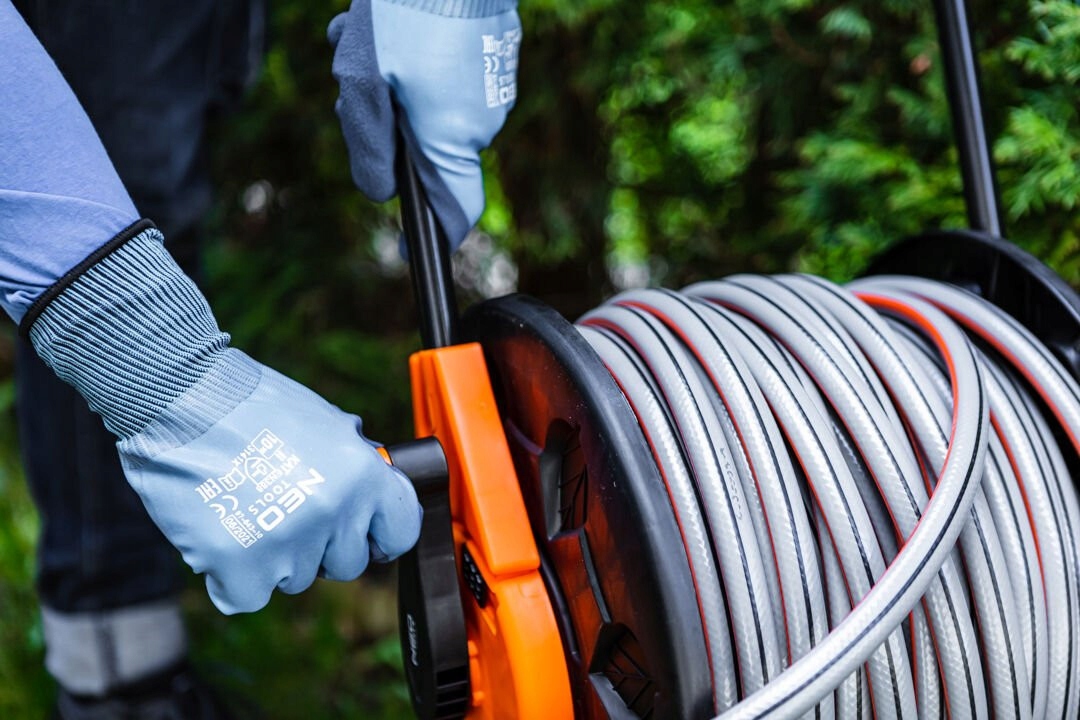 STOJAK NA WĄŻ OGRODOWY DO 60M NEO 15-791 WÓZEK ZWIJACZ TWORZYWO SZTUCZNE