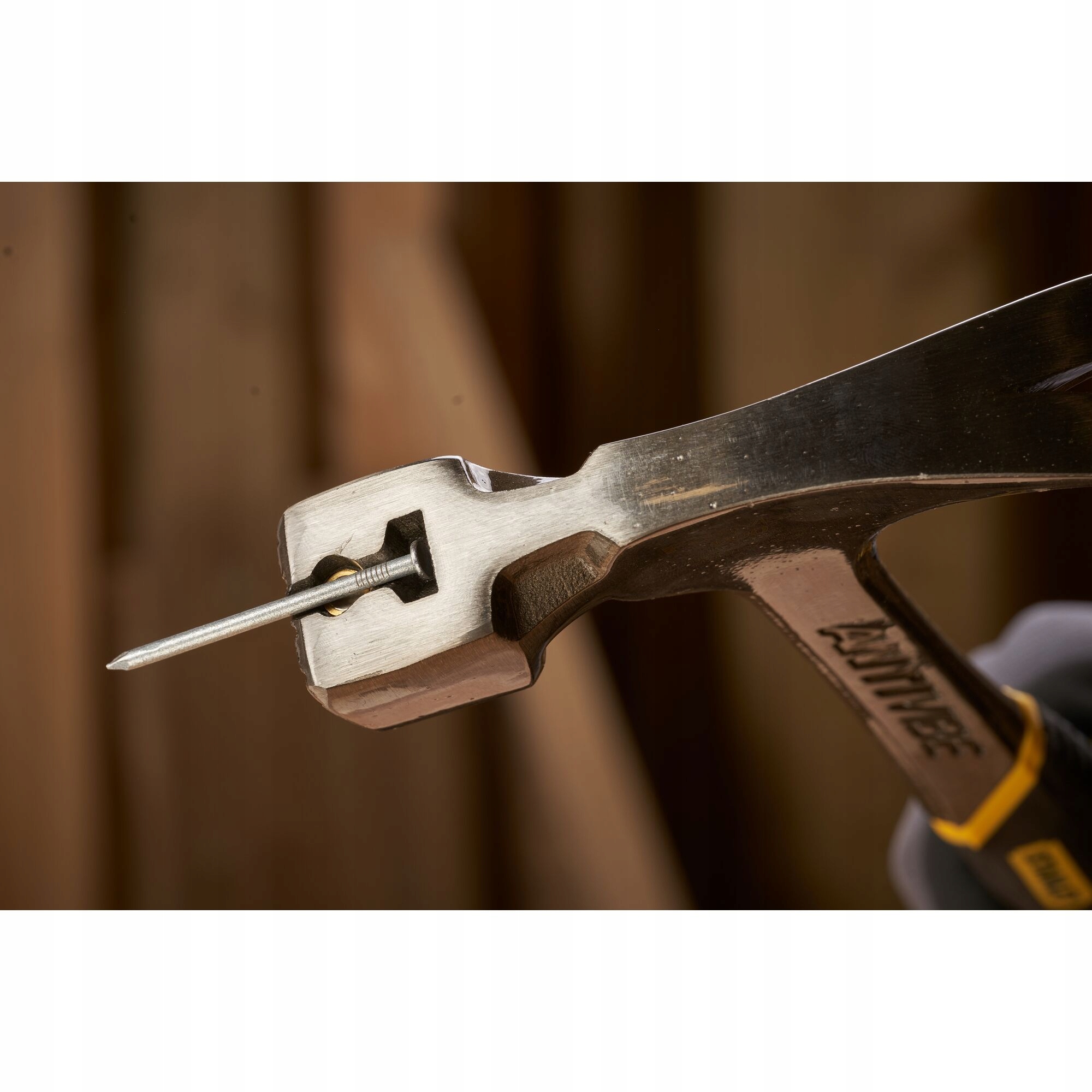 STANLEY MŁOTEK CIESIELSKI ANTIVIBE FATMAX 51-937