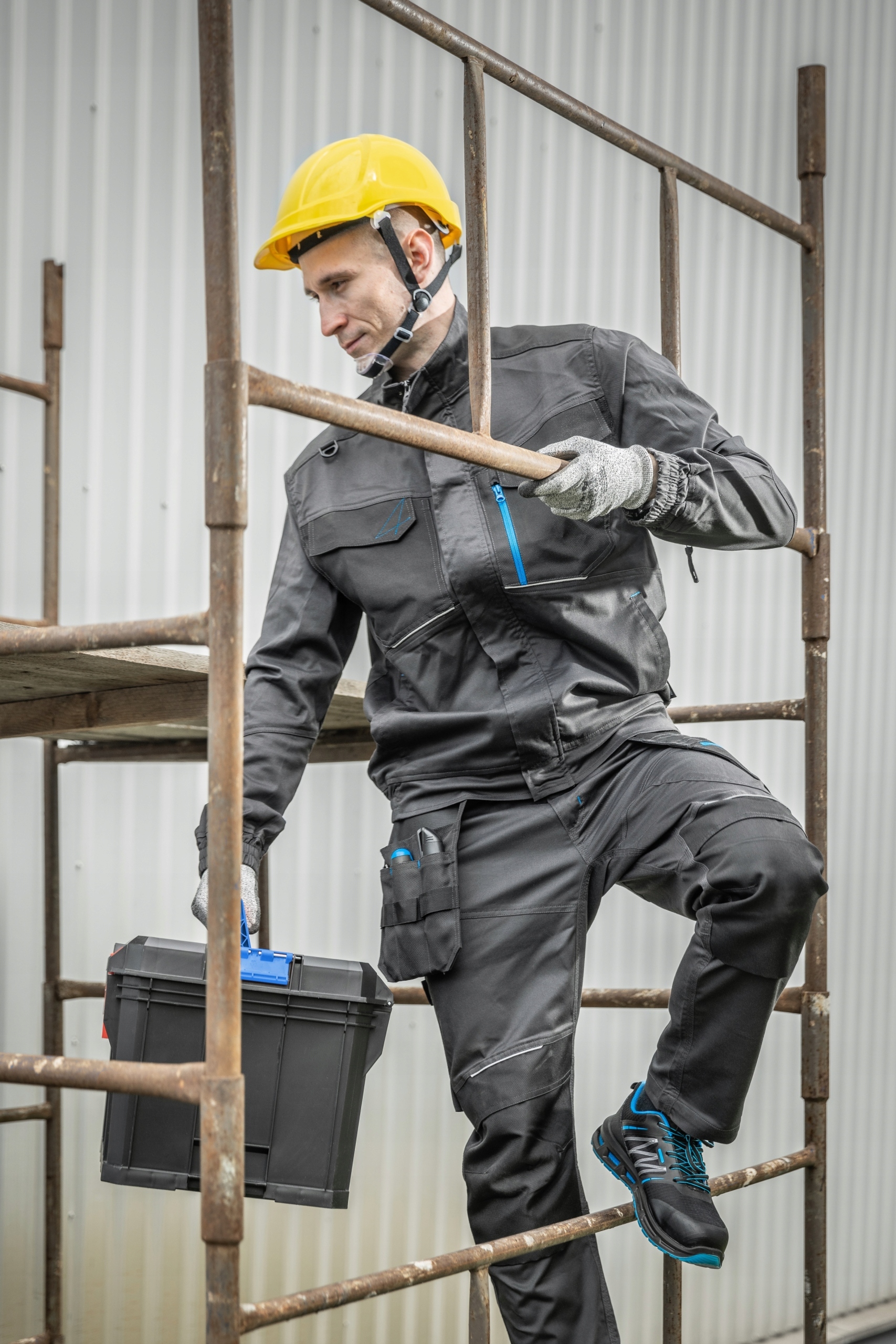 HOGERT KASK ROBOCZY BUDOWLANY HEŁM OCHRONNY 4-PUNKTOWY ŻÓŁTY PLONER HT5K194