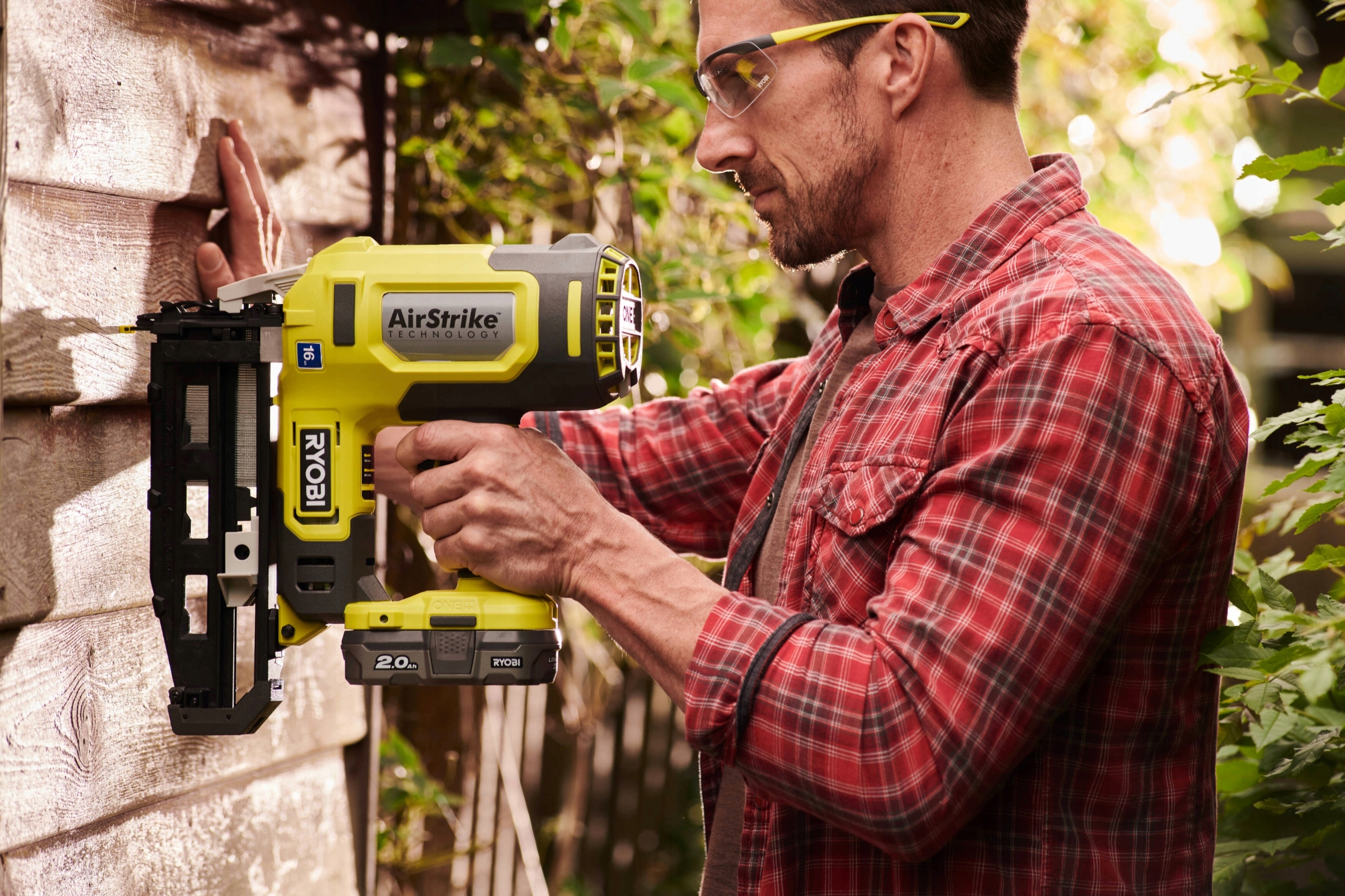 RYOBI GWOŹDZIARKA akumulatorowa 18V R16GN18G +2Ah
