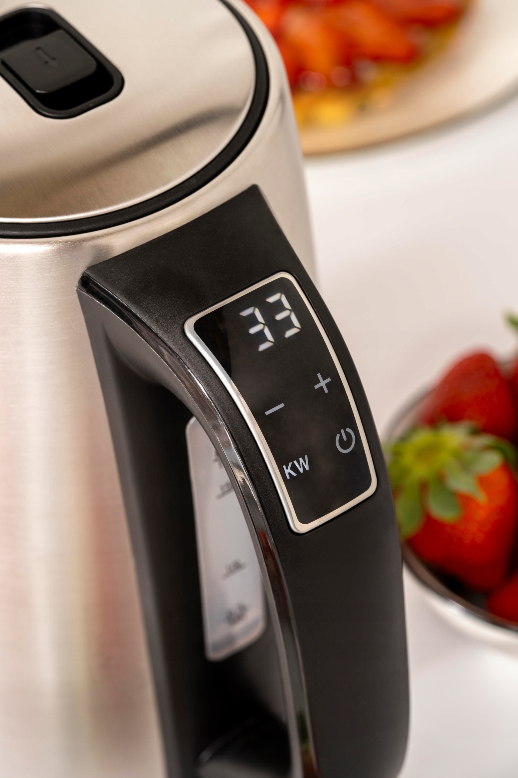 ADLER CZAJNIK ELEKTRYCZNY METALOWY ADLER 1.7L REGULACJA TEMPERATURY 2200W