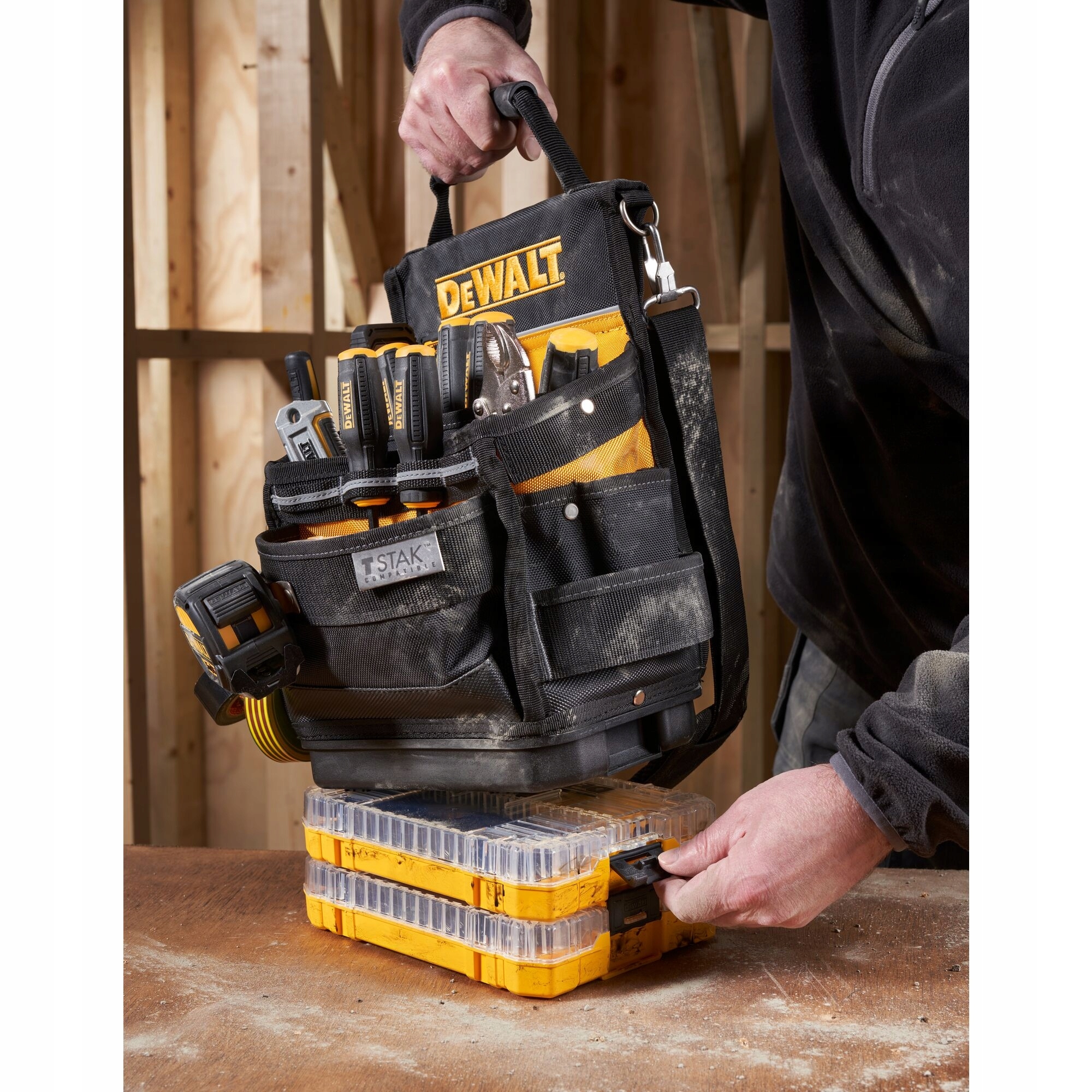 DeWALT TORBA NARZĘDZIOWA OTWARTA MIĘKKA TSTAK 1200D DO 18KG TOUGHSYSTEM