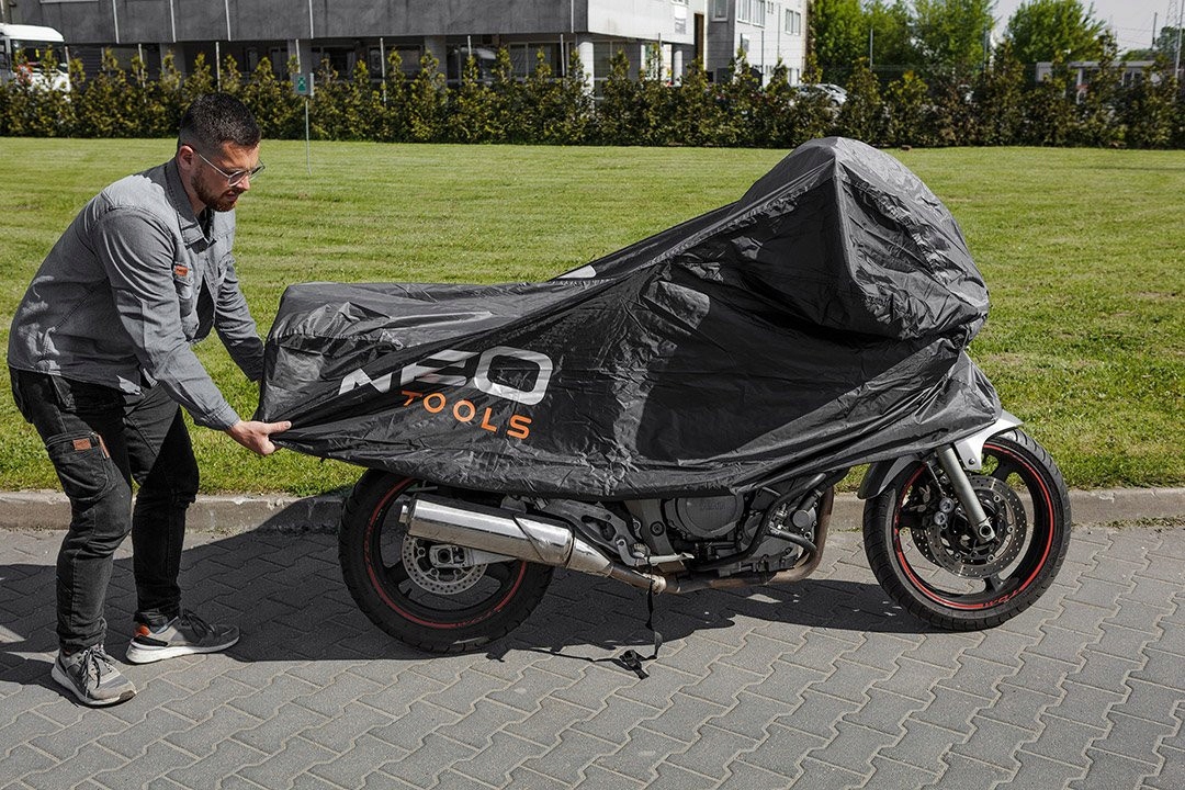 NEO POKROWIEC NA MOTOCYKL/SKUTER 246x104x27cm 150C
